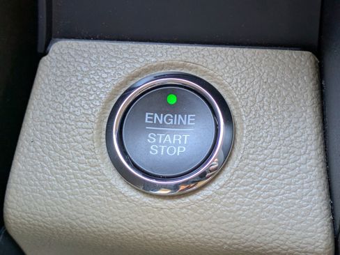 Used 2018 Ford F150 Lariat image 28