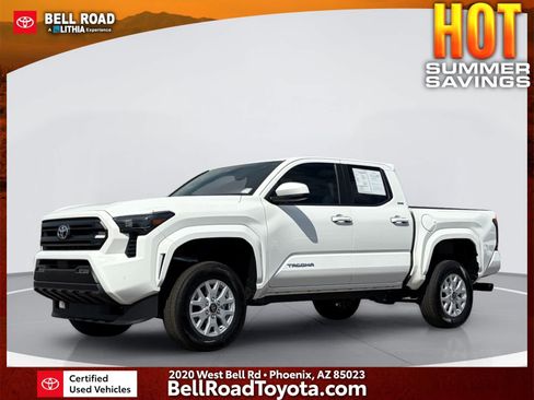 Used 2025 Toyota Tacoma SR5 AWD/4WD image 1