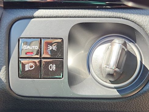 Certified 2020 Porsche Cayenne image 17