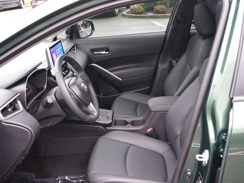 Used 2026 Toyota Corolla Cross XLE image 16