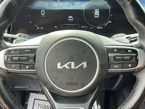 Used 2023 Kia Sportage SX Prestige image 11