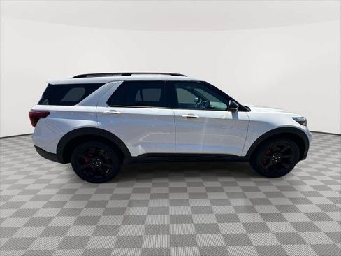 Used 2023 Ford Explorer ST w/ Equipment Group 401A AWD/4WD image 2