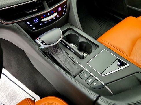 Used 2018 Cadillac CT6 Luxury AWD/4WD image 16