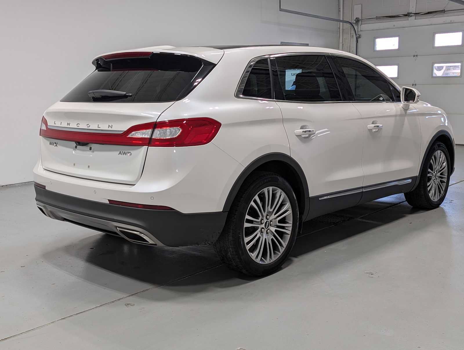 Used 2018 Lincoln MKX Reserve w/ Lincoln MKX Climate Package AWD/4WD image 8