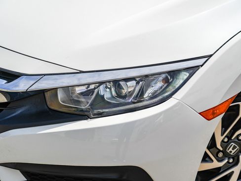 Used 2017 Honda Civic EX image 2
