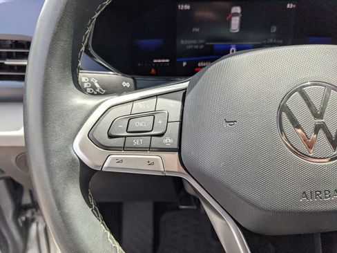 Used 2022 Volkswagen Taos SE image 27