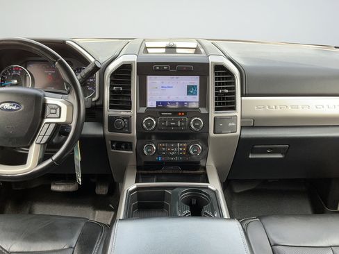 Certified 2021 Ford F250 Lariat w/ Lariat Value Package AWD/4WD image 7