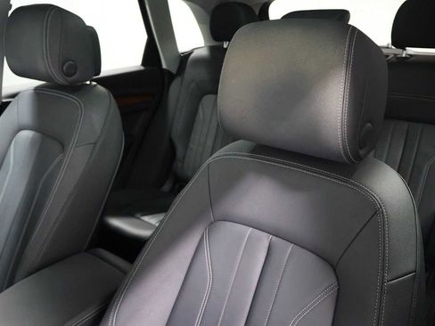 Used 2023 Audi Q5 2.0T Premium w/ Convenience Package AWD/4WD image 17