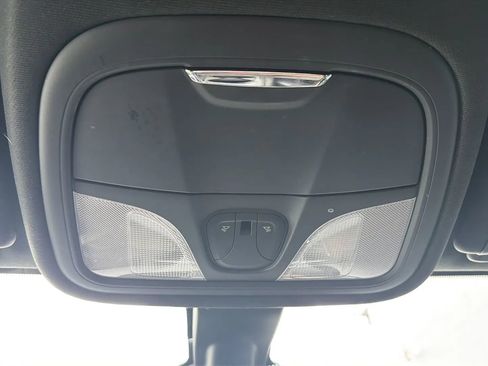 Used 2016 Chrysler 200 S image 22