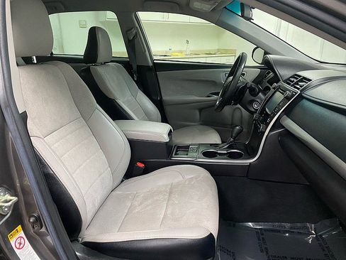 Used 2017 Toyota Camry XSE image 14