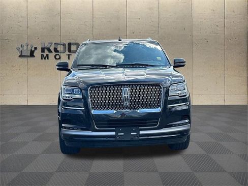 Used 2022 Lincoln Navigator L Reserve image 3