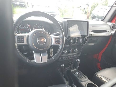 Certified 2017 Jeep Wrangler Unlimited Sport AWD/4WD image 8