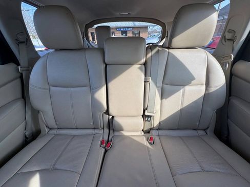 Used 2014 Nissan Pathfinder Platinum AWD/4WD image 36