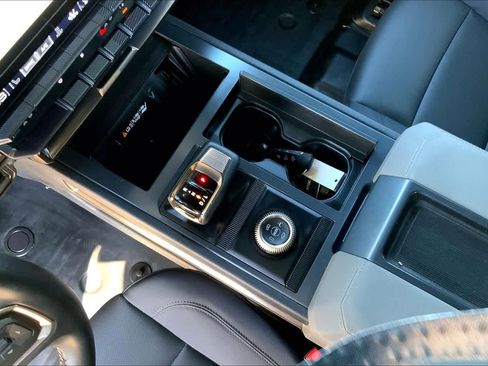 Used 2024 GMC Hummer EV 3X image 14