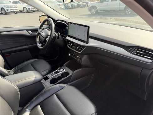 Used 2023 Ford Escape Platinum AWD/4WD image 22