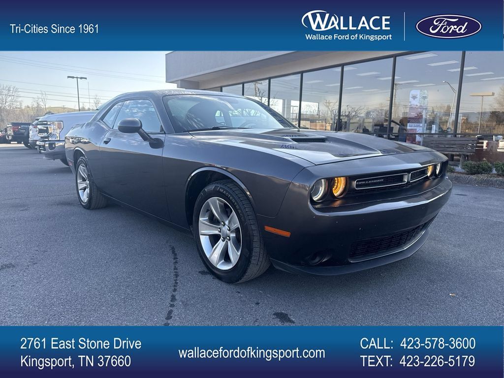 Used 2021 Dodge Challenger SXT RWD image 1