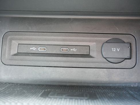 Certified 2023 Volkswagen Atlas SEL R-Line image 29