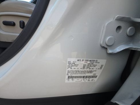 Used 2012 Ford Explorer XLT AWD/4WD image 25