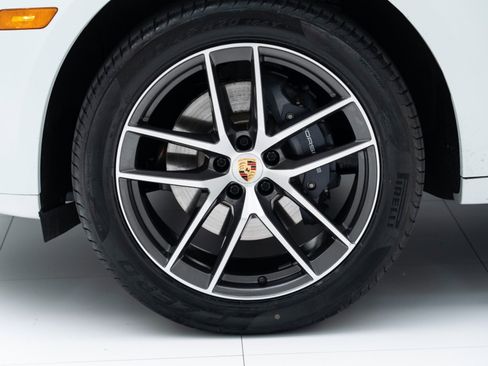 Used 2022 Porsche Macan image 12