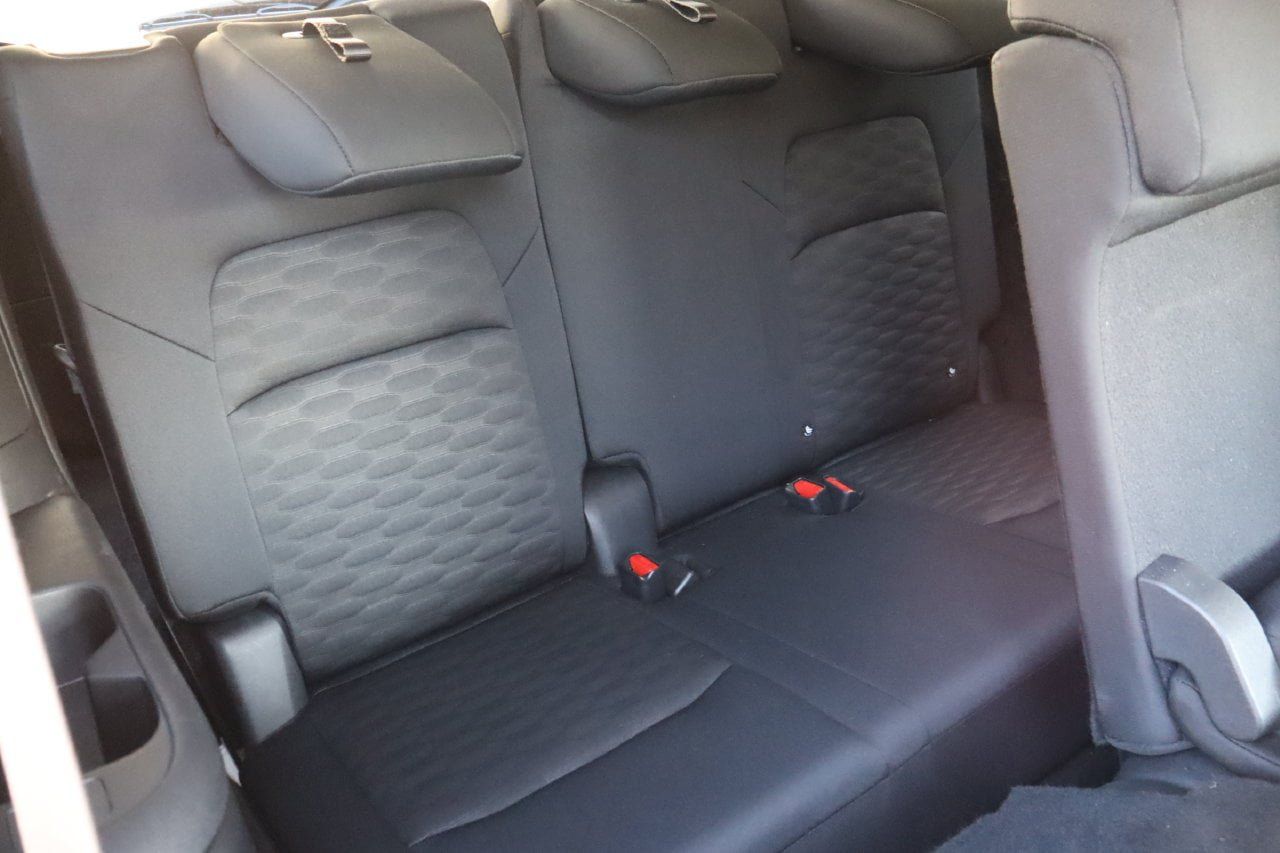 Used 2024 Nissan Pathfinder SV FWD image 19