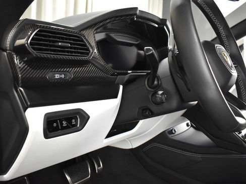Used 2024 Lamborghini Urus S AWD/4WD image 18