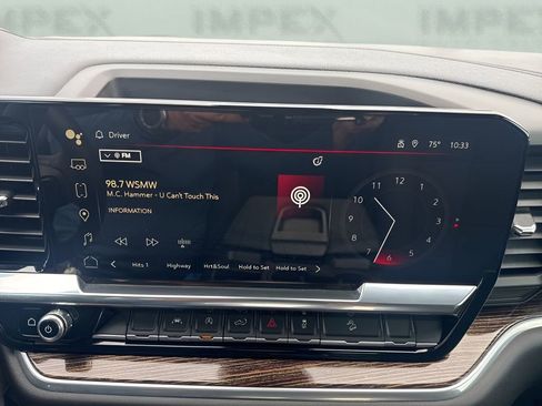 Used 2025 GMC Sierra 1500 Elevation w/ LPO, Elevation Black Package image 17