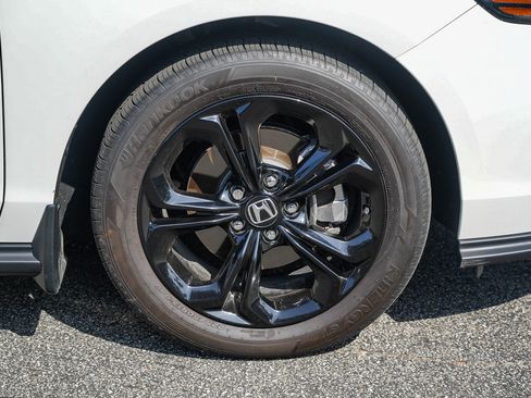 Used 2025 Honda Accord SE image 14