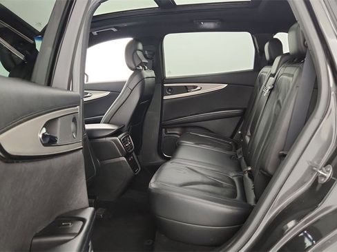 Used 2019 Lincoln Nautilus Reserve image 36