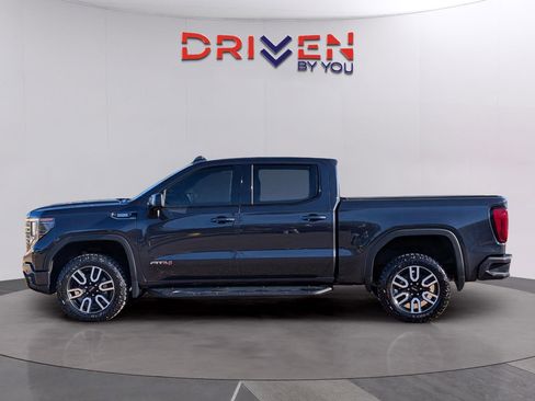 Used 2023 GMC Sierra 1500 AT4 w/ AT4 Premium Package AWD/4WD image 2