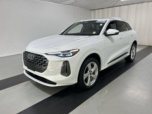 Used 2025 Audi Q5 Premium Plus w/ Premium Plus AWD/4WD image 5