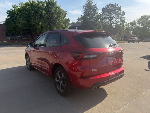 Used 2023 Ford Escape ST-Line w/ Tech Pack #1 AWD/4WD image 4