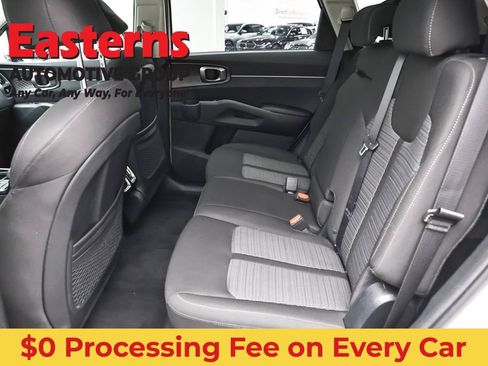 Used 2023 Kia Sorento LX FWD image 21