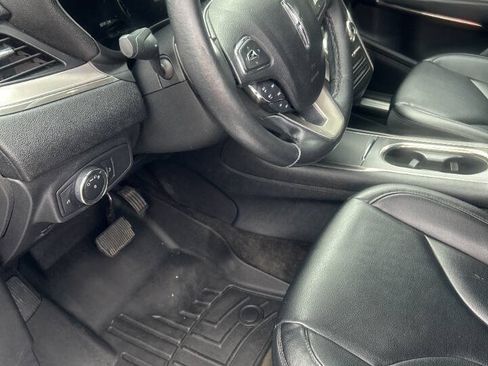 Used 2016 Lincoln MKC Premiere FWD image 9