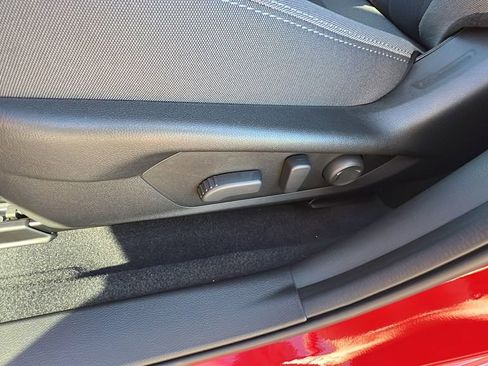 New 2025 Subaru Crosstrek 2.0i Premium image 21