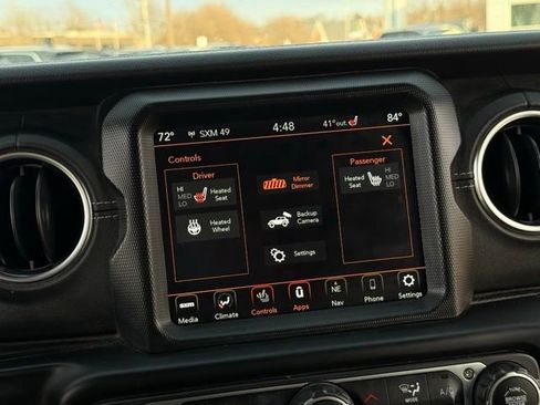 Used 2022 Jeep Wrangler Unlimited Sahara w/ Cold Weather Group image 18