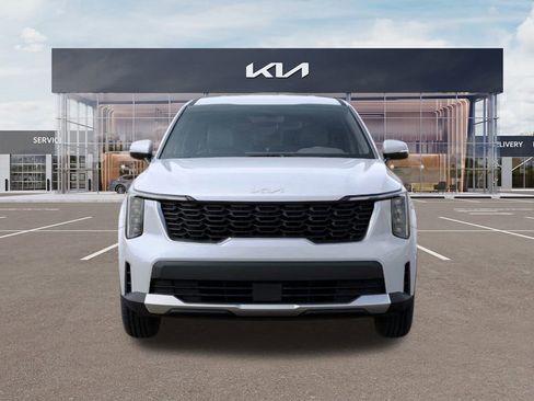 Certified 2025 Kia Sorento LX image 2