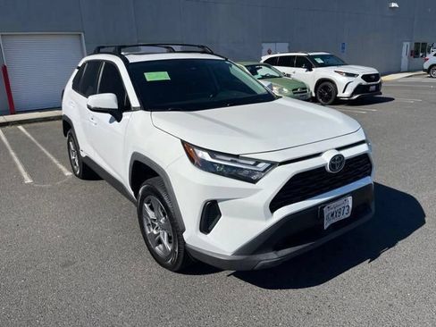 Used 2024 Toyota RAV4 XLE w/ Convenience Package AWD/4WD image 3