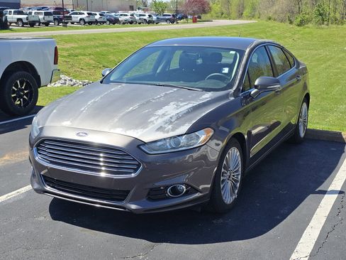 Used 2016 Ford Fusion Titanium image 7