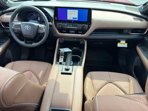 New 2026 Toyota Grand Highlander AWD Hybrid image 28