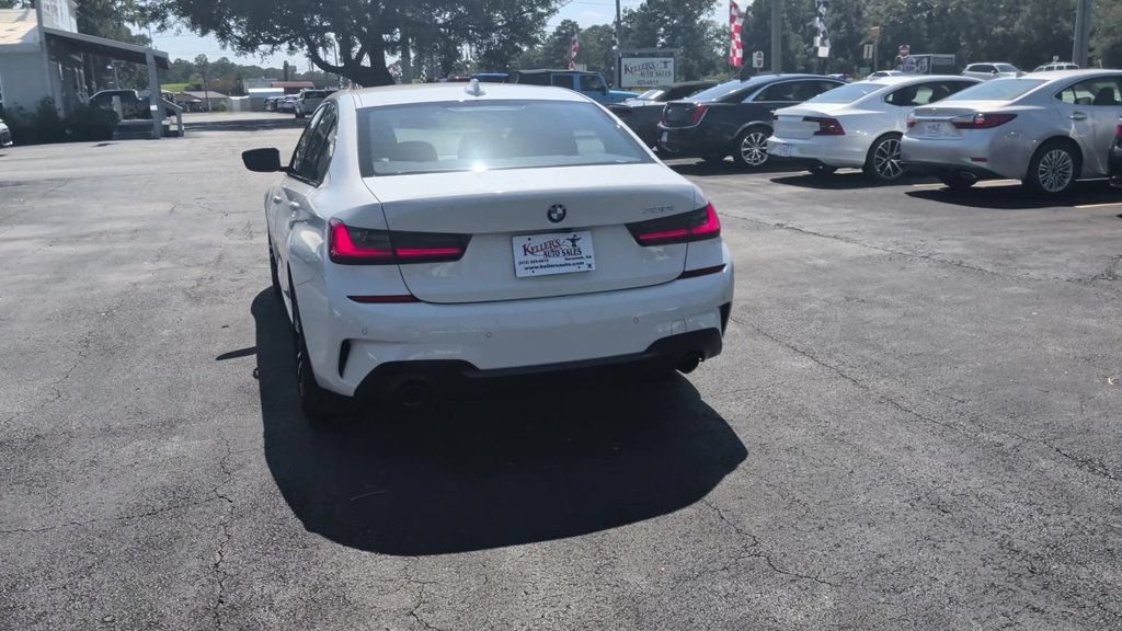 Used 2021 BMW 330i Sedan w/ M Sport Package RWD image 7