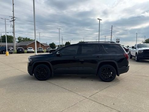 Used 2023 GMC Acadia SLT w/ Elevation Edition FWD image 4