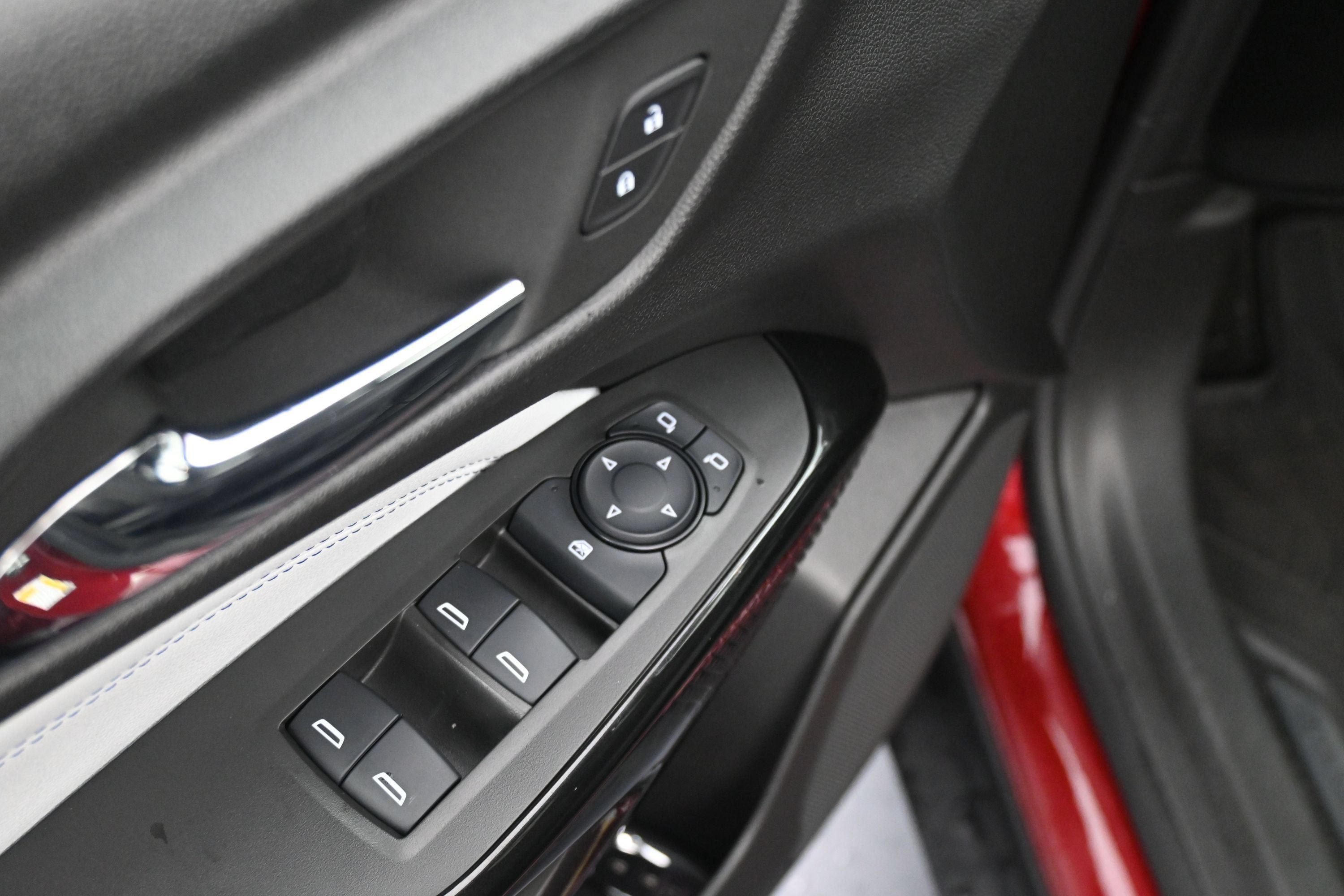 Certified 2024 Chevrolet Trax LT FWD image 21