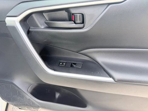 Used 2019 Toyota RAV4 LE w/ All Weather Liner Package AWD/4WD image 24