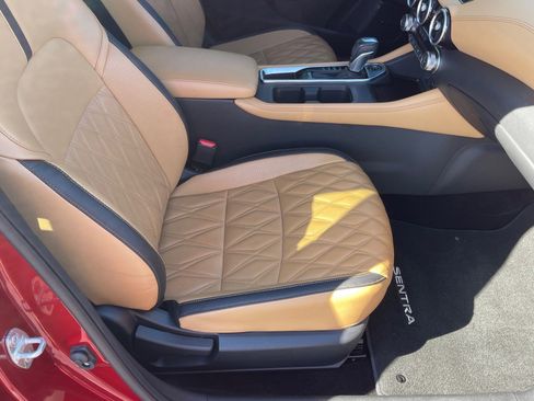 Used 2025 Nissan Sentra SV w/ SV Premium Package FWD image 19