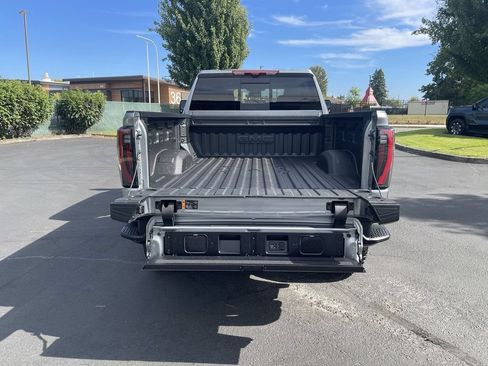 New 2026 GMC Sierra 2500 AT4X w/ LPO, Black Badging Package AWD/4WD image 27