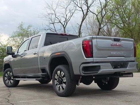 New 2026 GMC Sierra 3500 Denali w/ Denali Reserve Package AWD/4WD image 16