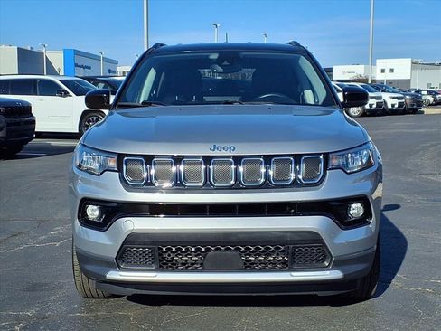 Certified 2022 Jeep Compass Limited image 6