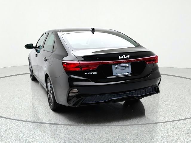 Certified 2024 Kia Forte LXS w/ LXS Technology Package FWD image 4