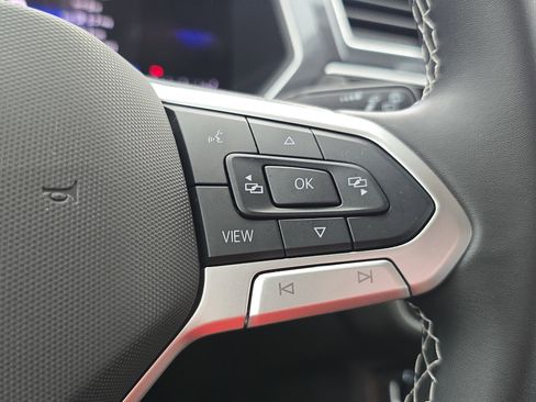 Certified 2024 Volkswagen Tiguan S image 18