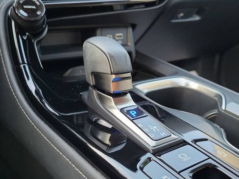 Used 2024 Lexus NX 250 FWD w/ Towing Package (2000 Lbs) image 25
